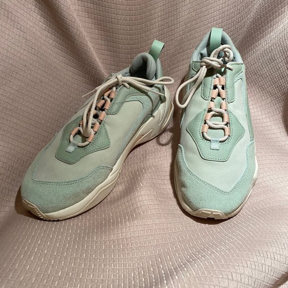 Puma Shoes - Puma women lace up sneakers in light green, 9.5
